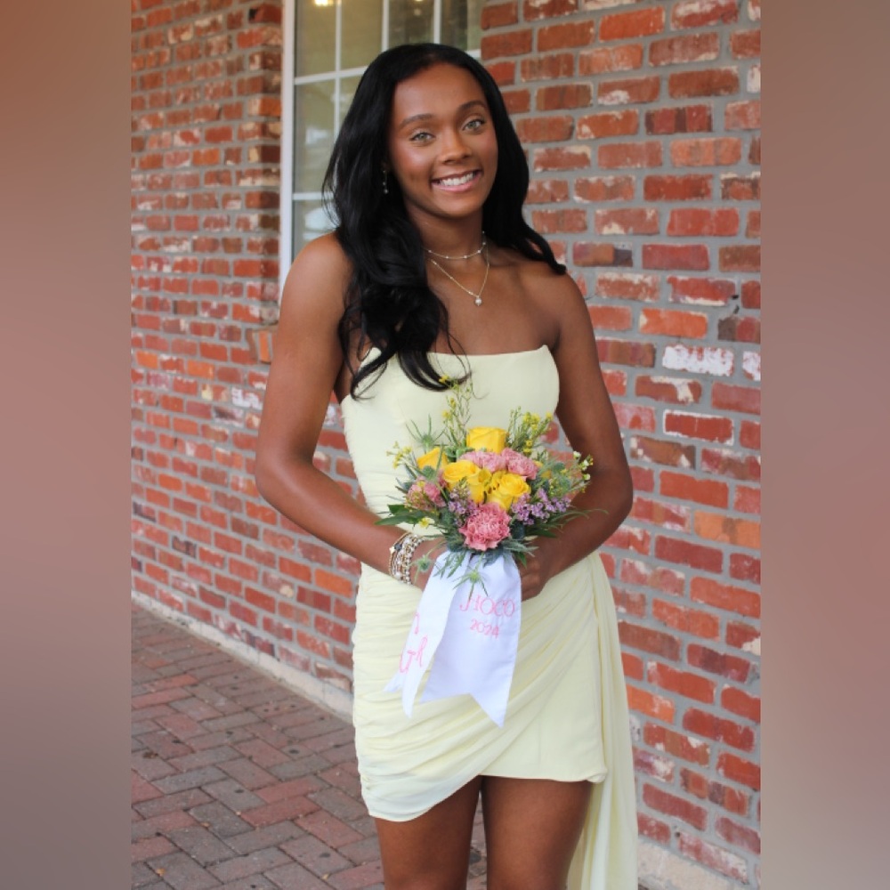 Light Yellow Strapless Homecoming/Dance dress size S